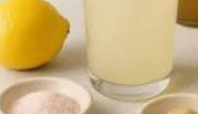 How to prepare a detox and hydrating drink at home